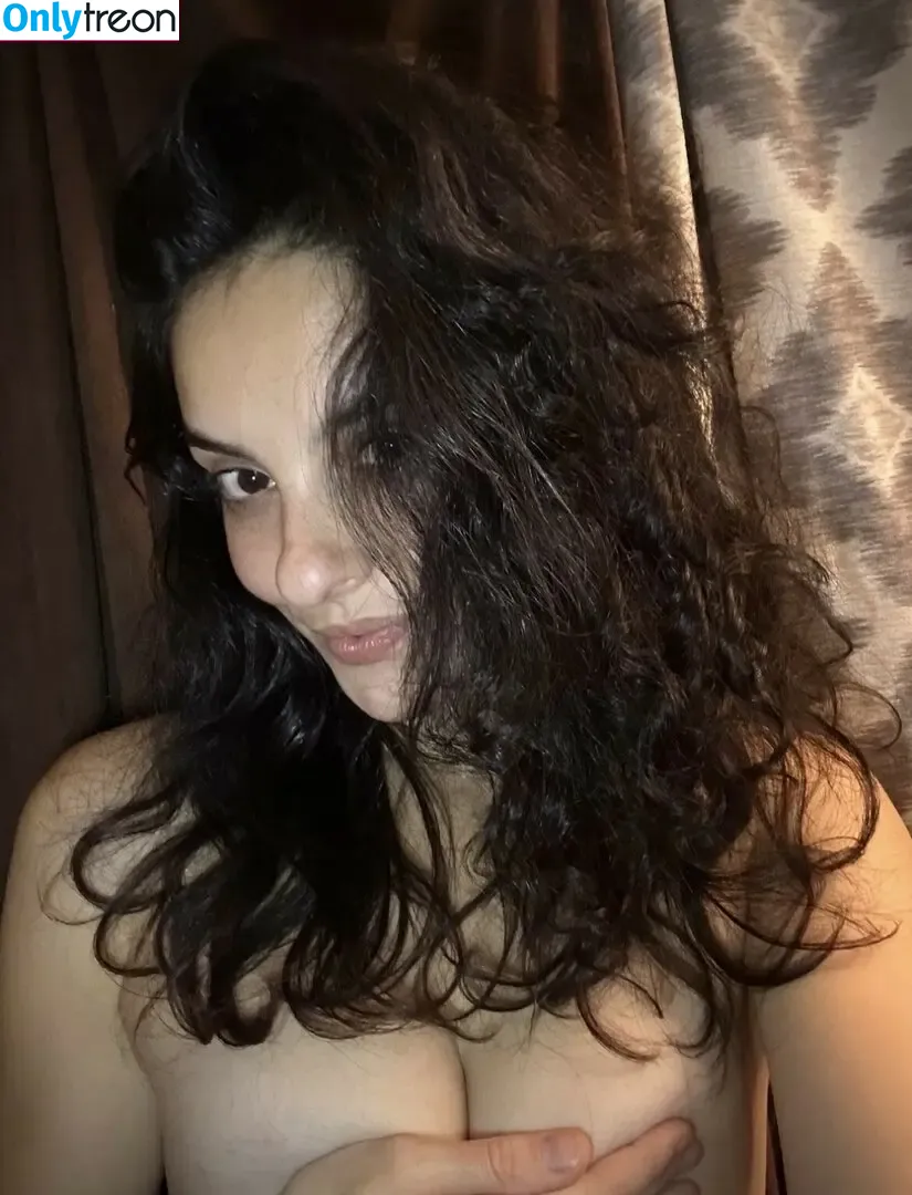 misstwissted голая photo #0001 (twistedwolfff)