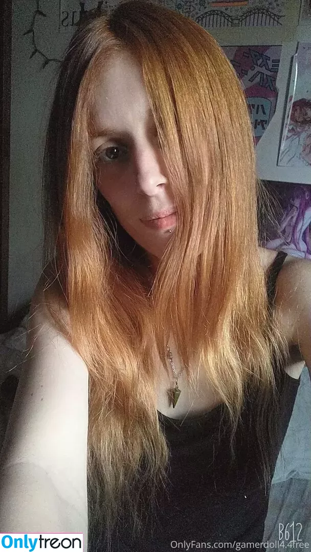 missygamerdolll nude photo #0020 (missygamerdolll)