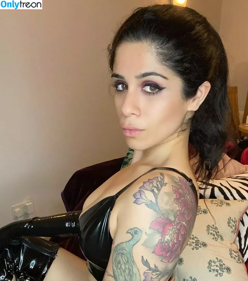 Mistress Sophia Sahara nude photo #0047 (Sophia Sahara / mistresssophiasahara / mssophiasahara / sophiasahara / sophiasaharafree)