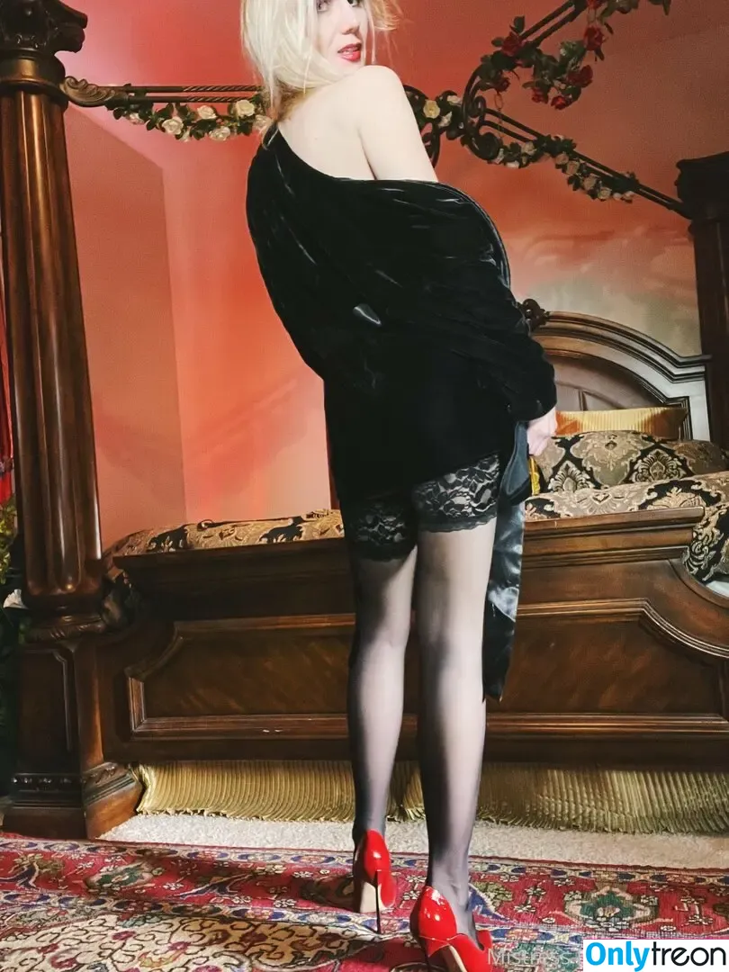 mistresskarin nude photo #0016 (mistresskarin)
