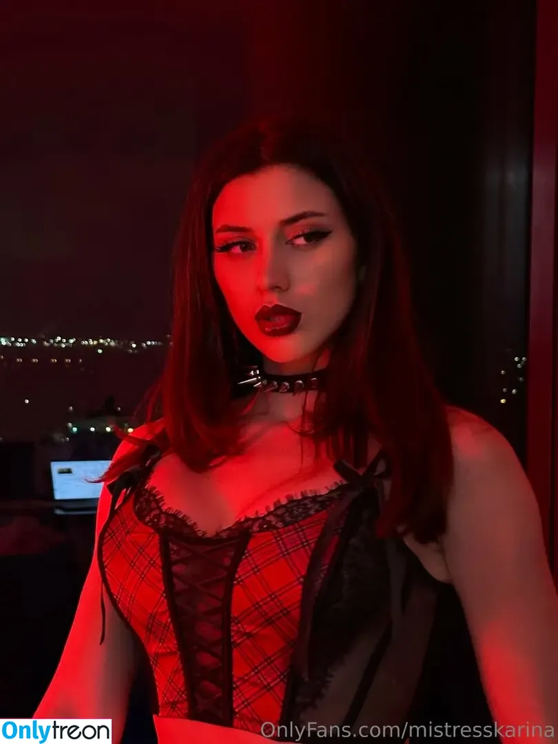 mistresskarina nude photo #0161 (mistresskarina8)