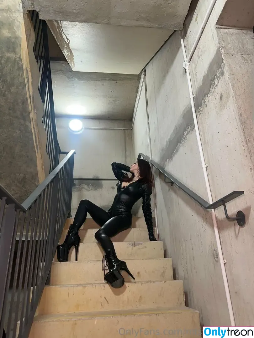 mistresskarina nude photo #0181 (mistresskarina8)