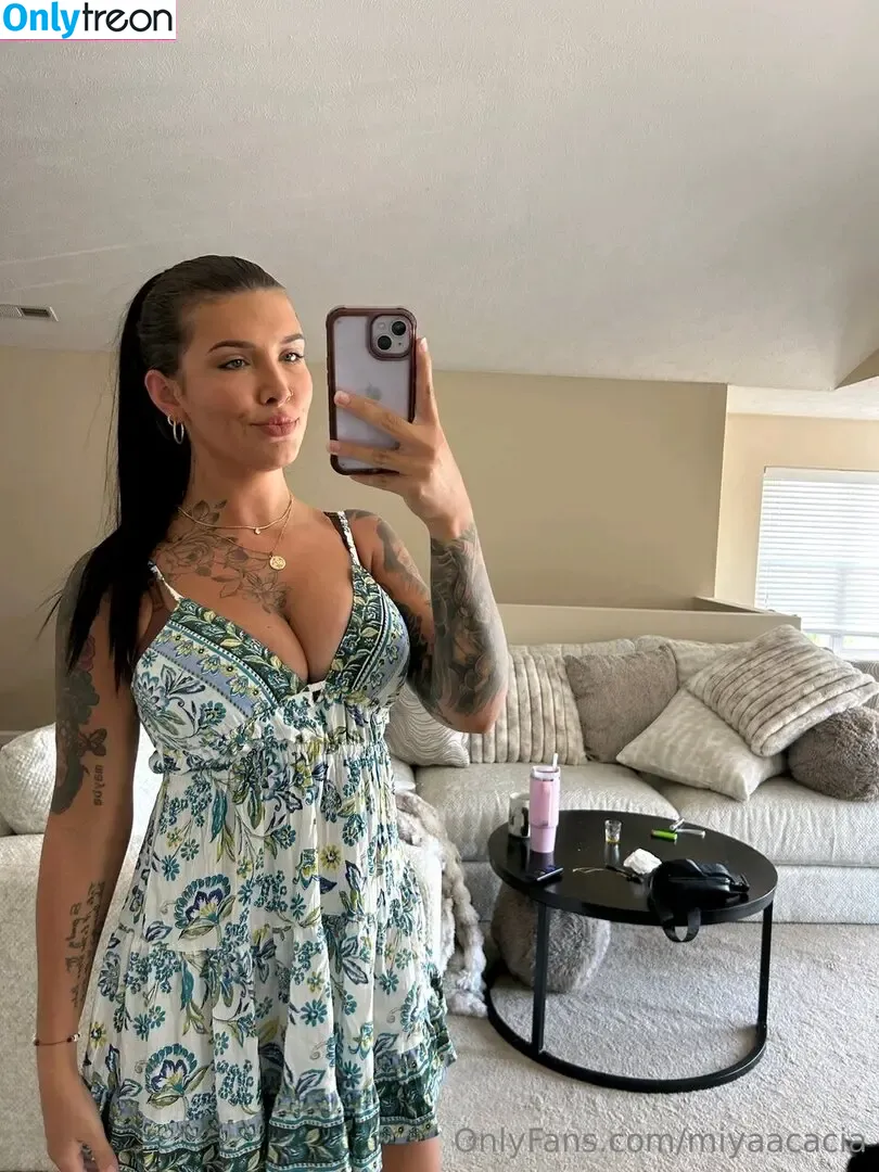 Miya Ulatowski nude photo #0063 (miyaacacia)