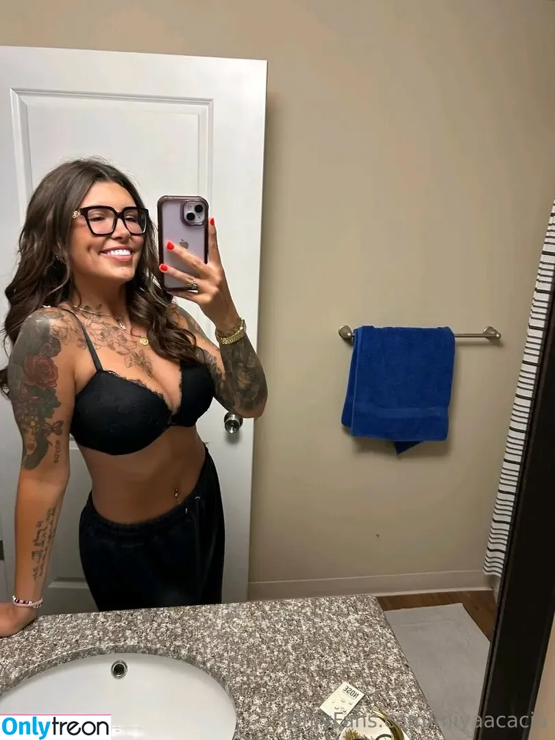 Miya Ulatowski nude photo #0072 (miyaacacia)