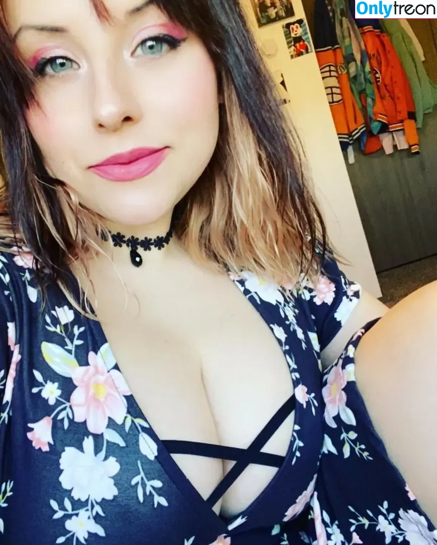 Miz.blu nude photo #0016 (mizblu / xxxsweatypiexxx)