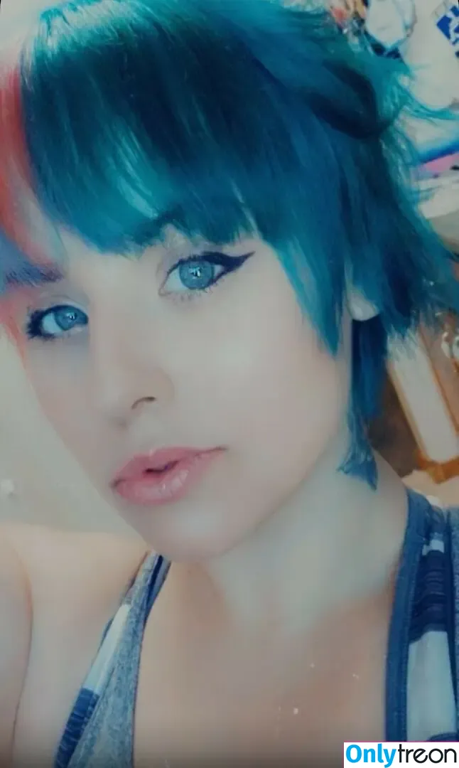 Miz.blu nude photo #0022 (mizblu / xxxsweatypiexxx)
