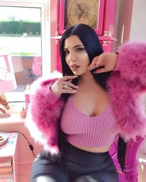 Mizz Ellaa ASMR / ellaaa / mizzellaa nude photo #0046