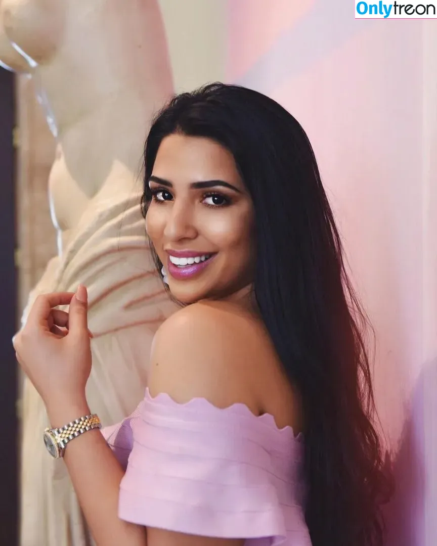 Mizz Ellaa ASMR nude photo #0042 (ellaaa / mizzellaa)