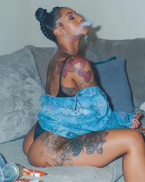 Mizz Twerksum / mizztwerksumoffical / theofficialmizztwerksum фото голая #0039