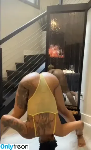 Mizz Twerksum / mizztwerksumoffical / theofficialmizztwerksum фото голая #0265