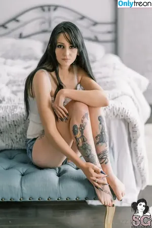 mizzbonez / mizz.bonez nude photo #0174