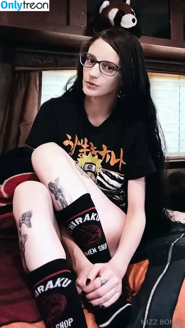mizzbonez nude photo #0166 (mizz.bonez)