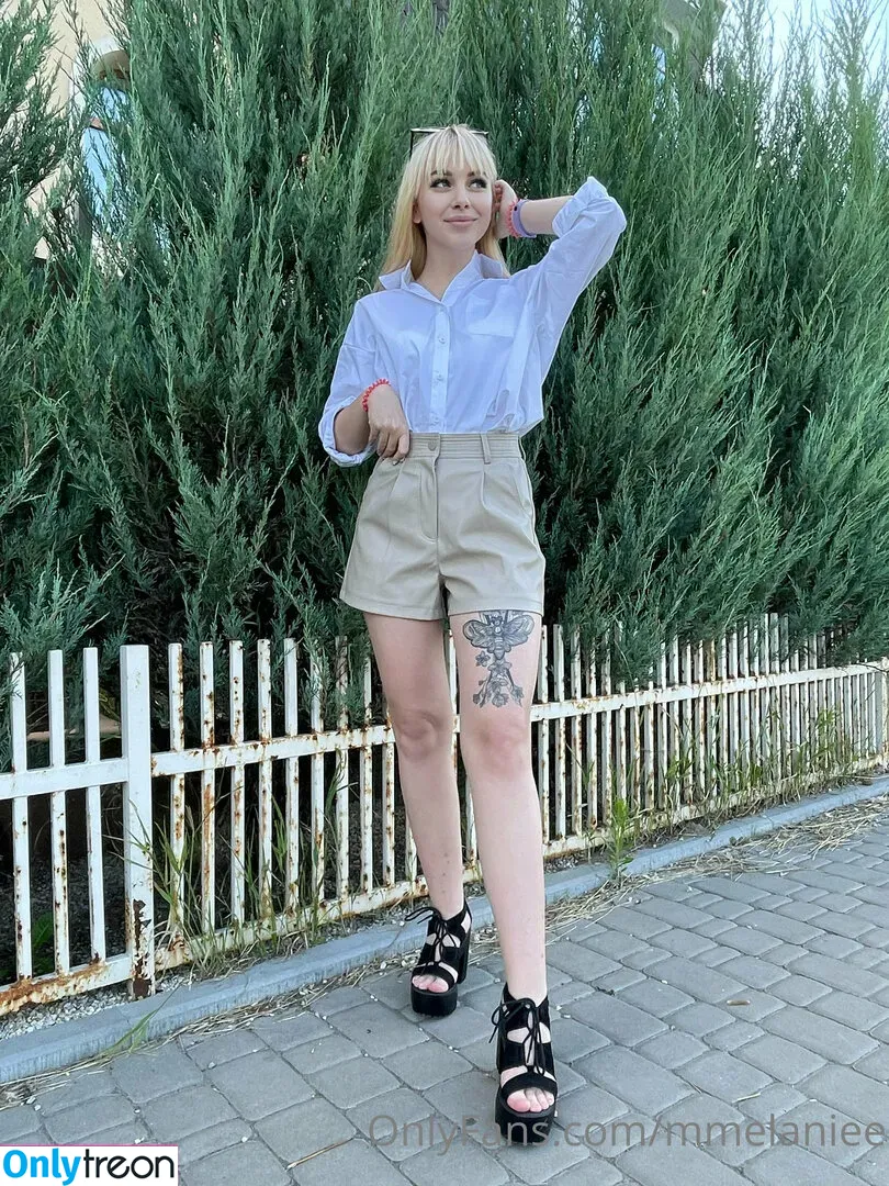 mmelaniee nude photo #0001 (mmelaniee)