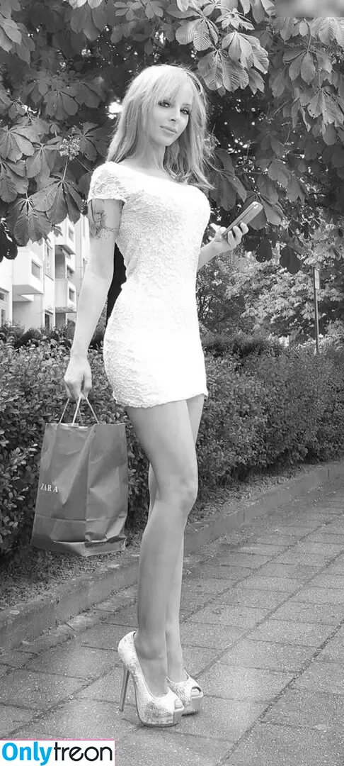 Model Cathy nude photo #0364 (modelcathy)
