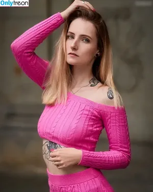 Model Lisa Marie / lisa.hates.you фото голая #0007