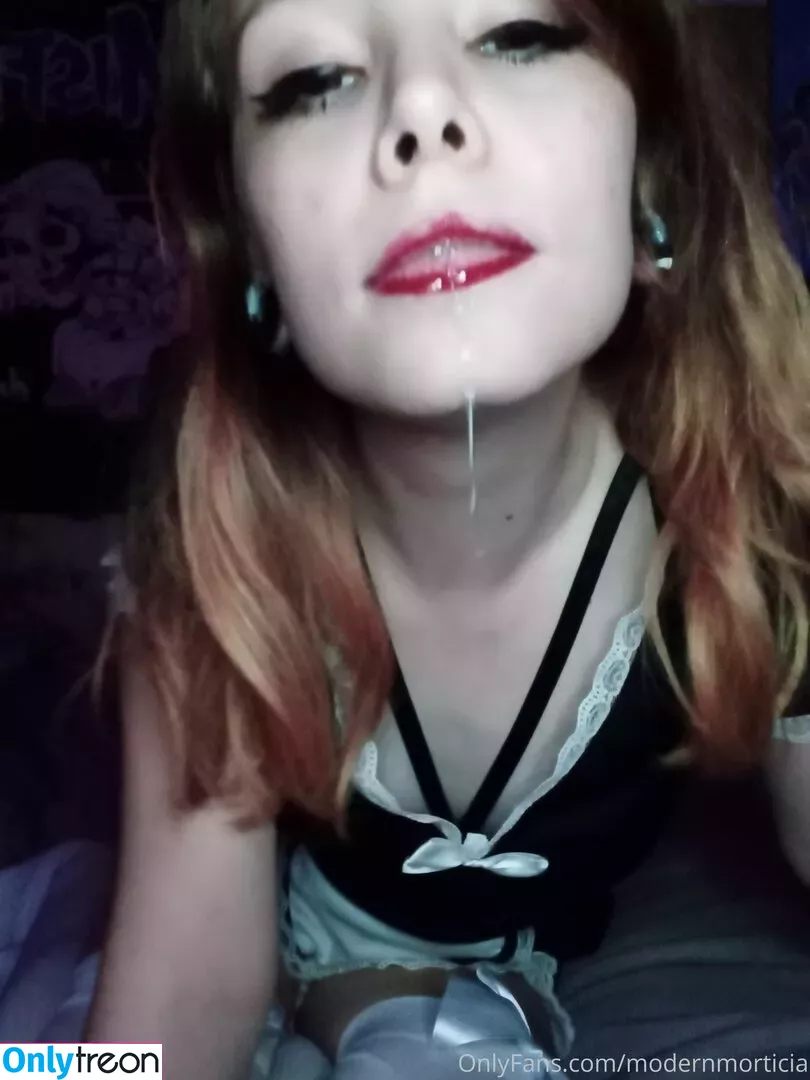 modernmorticia nude photo #0042 (modern_morticia)