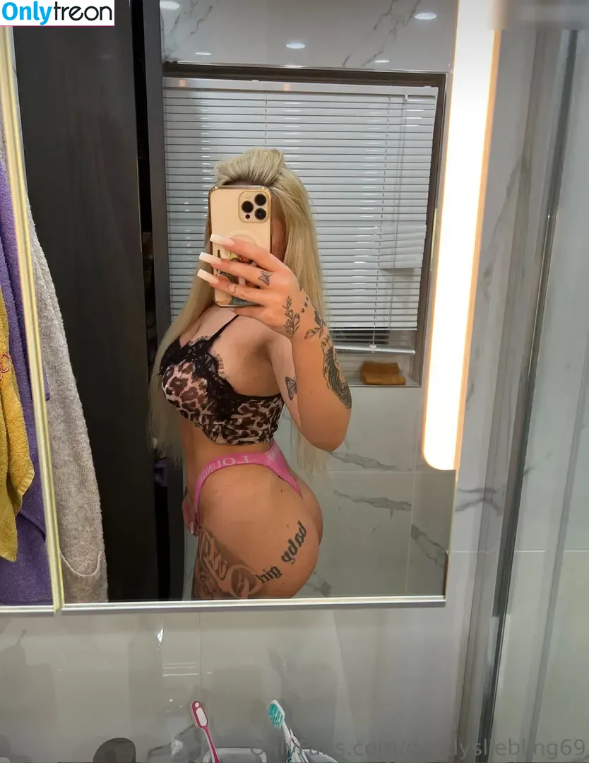 Moesha- Nadine nude photo #0052 (daddysliebling69 / moesha_nadine)