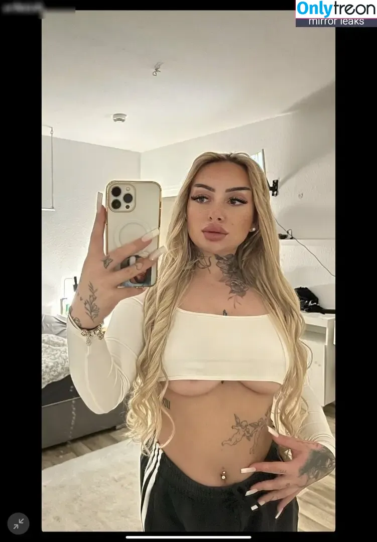 Moesha- Nadine nude photo #0059 (daddysliebling69 / moesha_nadine)