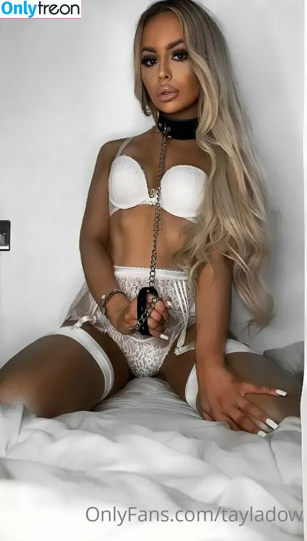 molliemoans голая photo #0038 (molliemoans)