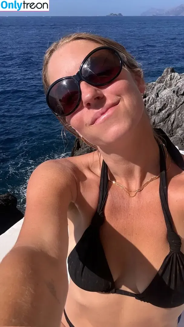 Molly Baz nude photo #0060 (mollybaz)