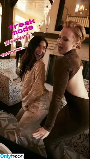 Molly C. Quinn / mollycaitlynquinn nude photo #0053