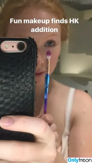 Molly C. Quinn / mollycaitlynquinn nude photo #0071