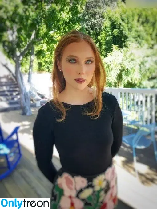 Molly C. Quinn nude photo #0055 (mollycaitlynquinn)