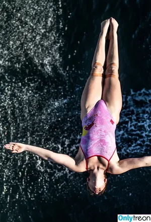 Molly Carlson / Canadian Diver / mollycarlson1 nude photo #0286