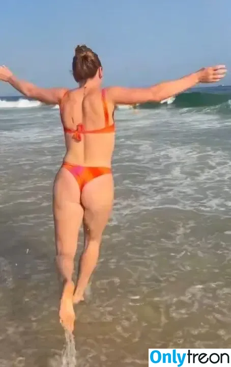 Molly Carlson голая photo #0218 (Canadian Diver / mollycarlson1)