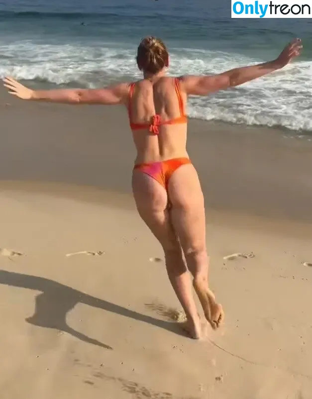 Molly Carlson голая photo #0219 (Canadian Diver / mollycarlson1)