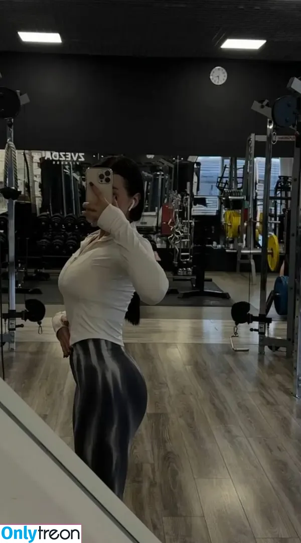Molly Fit nude photo #0072 (Mollyloveyou / cuteyogini / mollyg_fit)