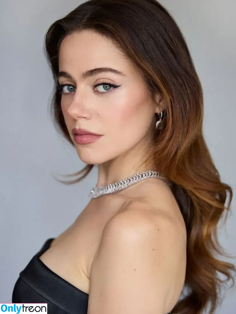 Molly Gordon голая photo #0308 (crashgordon / mollsterg)
