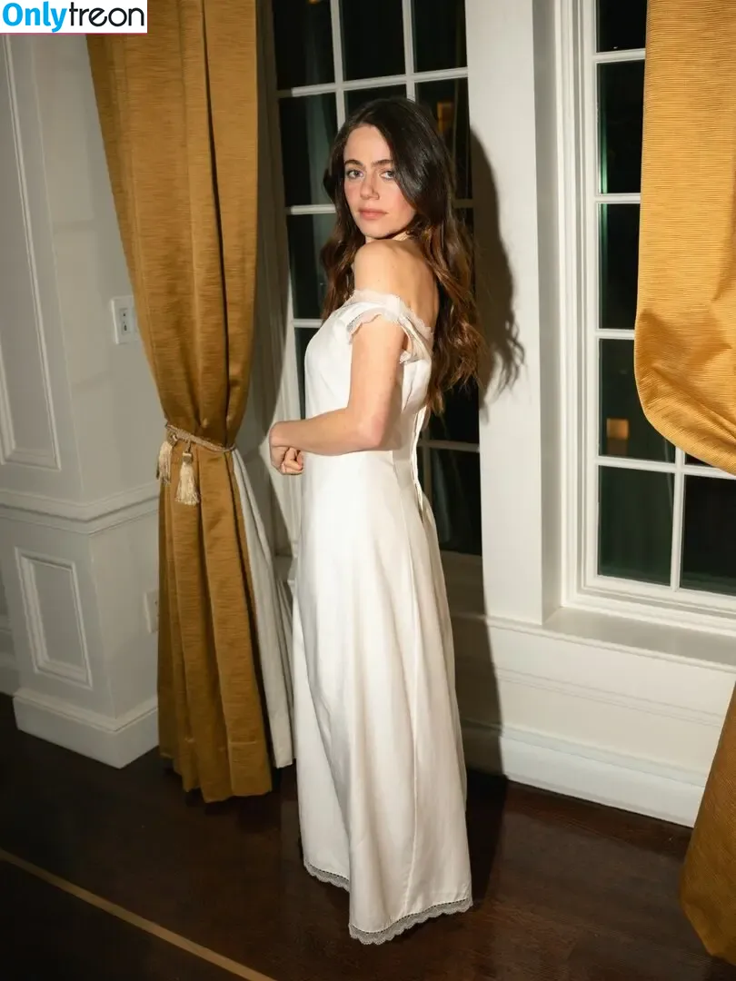 Molly Gordon nude photo #0326 (crashgordon / mollsterg)