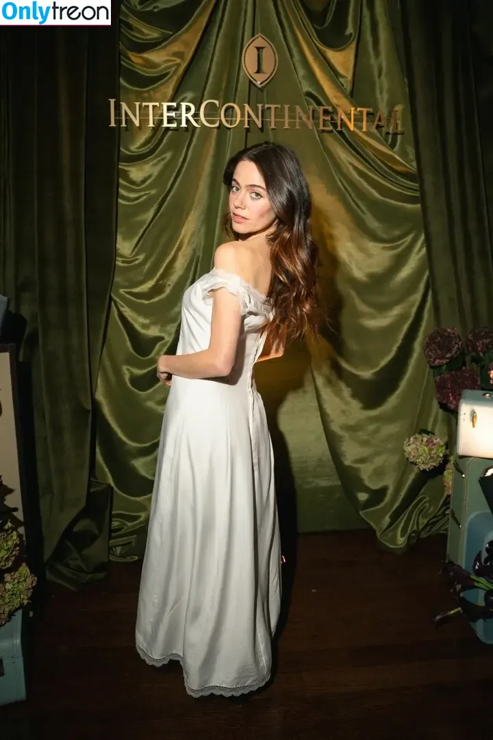 Molly Gordon голая photo #0329 (crashgordon / mollsterg)
