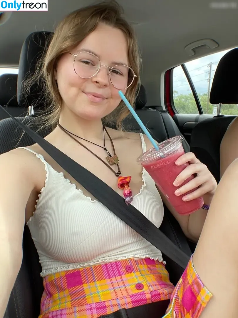 molly-pop nude photo #0020 (mollypopontop)