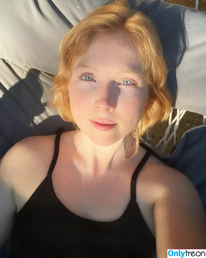 Molly Quinn голая photo #0079 (lassmolly / mollycaitlynquinn)