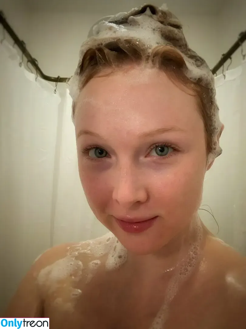 Molly Quinn nude photo #0154 (mollycaitlynquinn)
