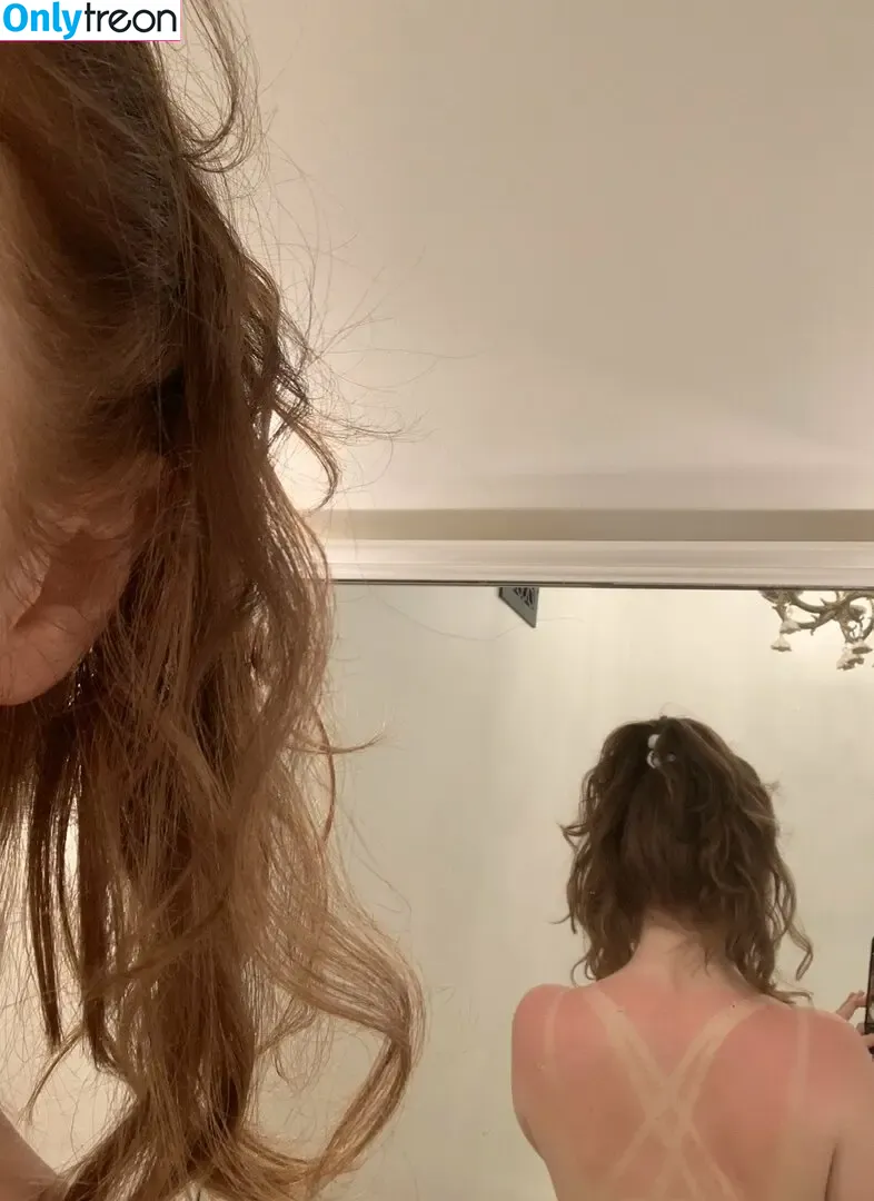 Molly Quinn nude photo #0155 (mollycaitlynquinn)
