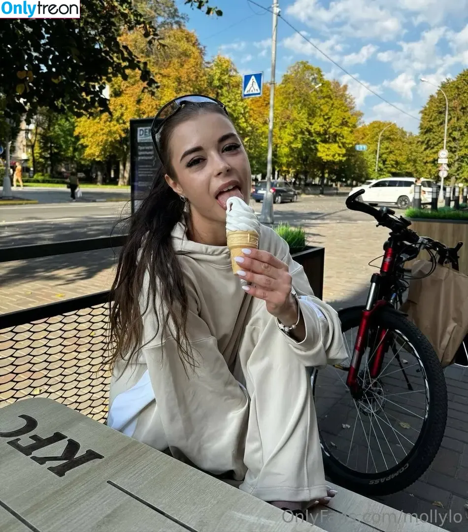 mollylo nude photo #0144 (mollylo93)