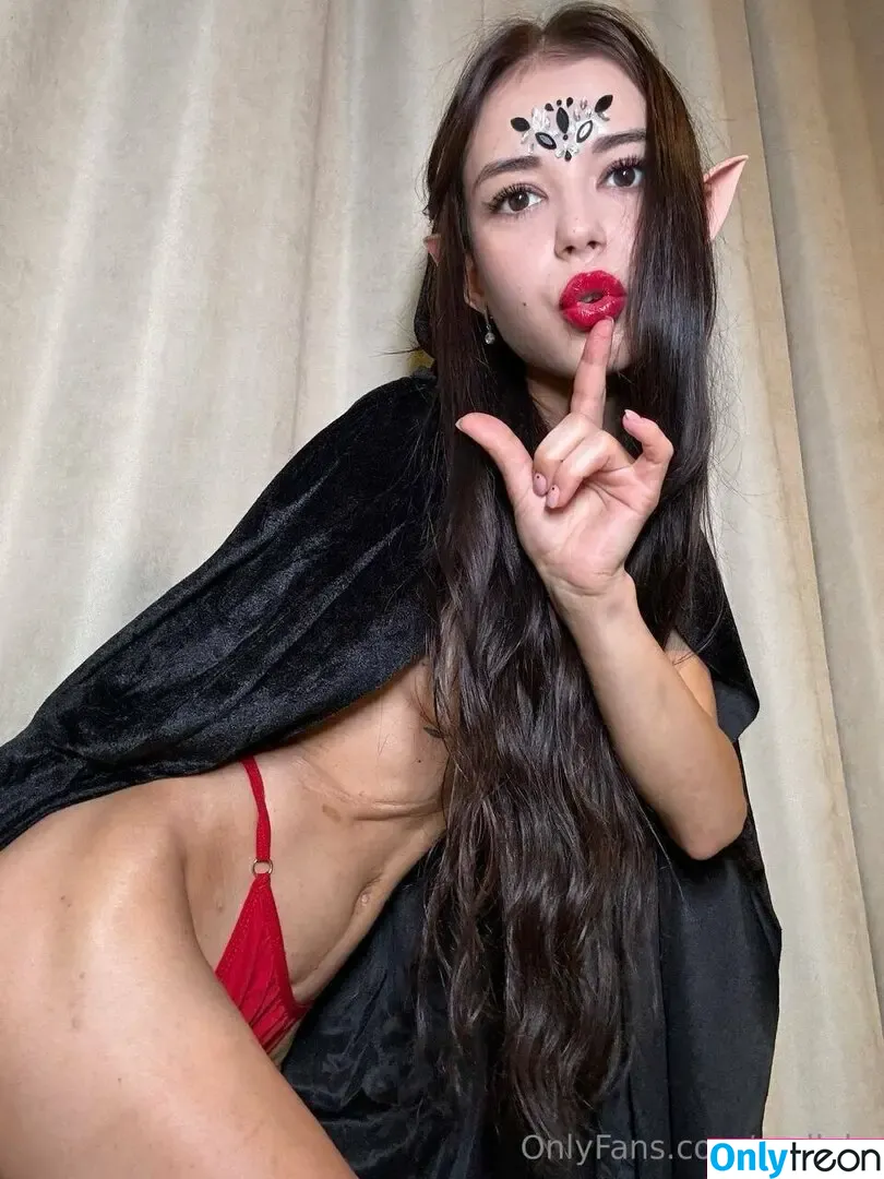 mollylo nude photo #0169 (mollylo93)