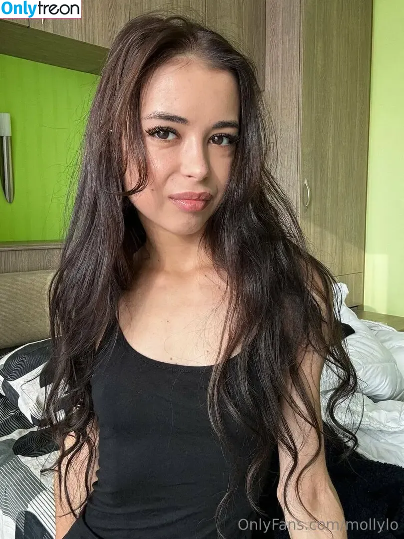 mollylo nude photo #0189 (mollylo93)