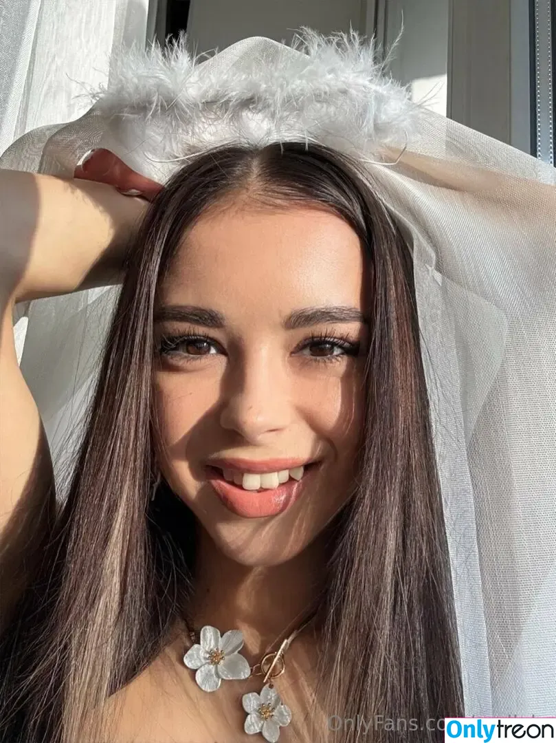 mollylo nude photo #0231 (mollylo93)