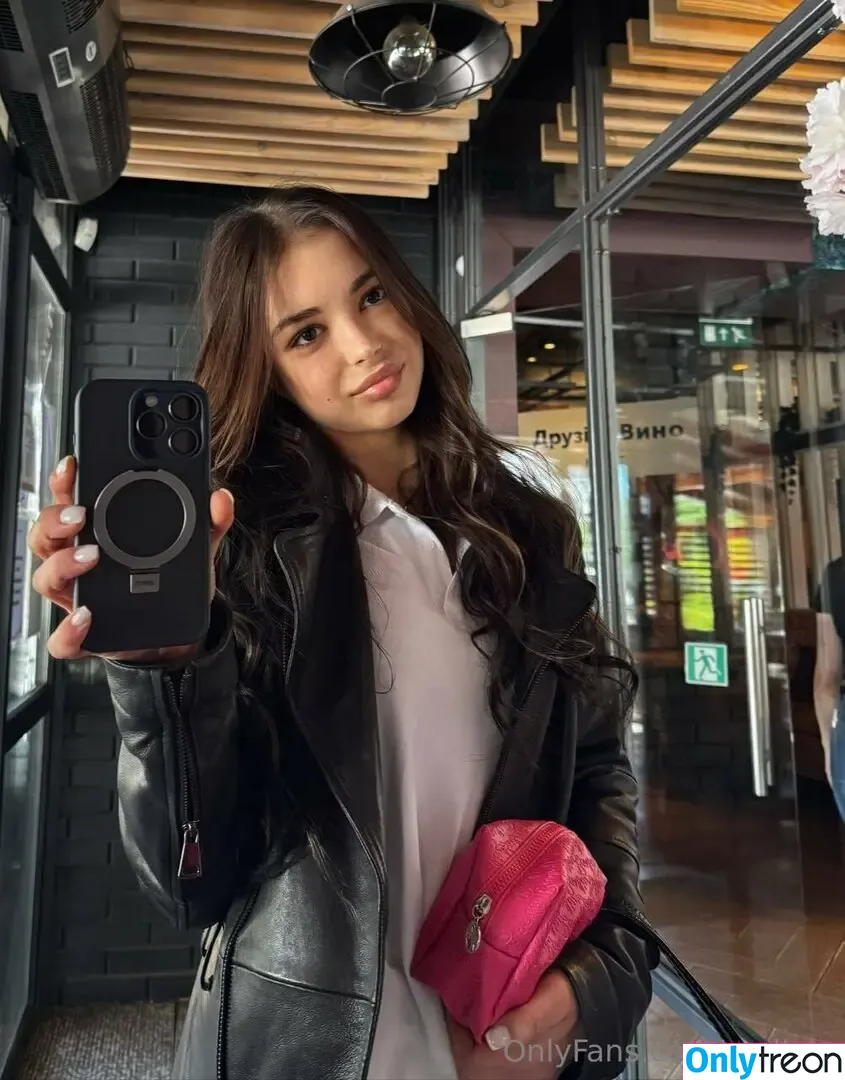 mollylo голая photo #0240 (mollylo93)