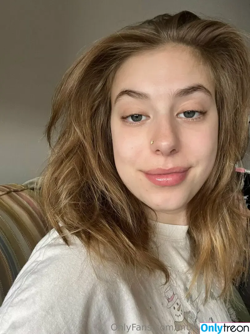 mollymaeishigh nude photo #0042 (mollymae)