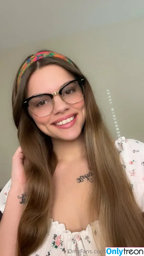 mollymariexo nude photo #0011 (mollymariexo)