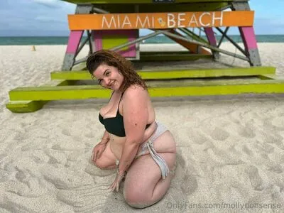 mollynonsense / missusthickness / molly.nonsense nude photo #0165
