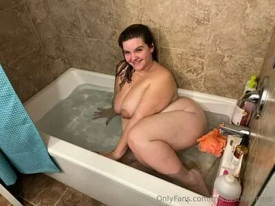 mollynonsense / missusthickness / molly.nonsense nude photo #0221