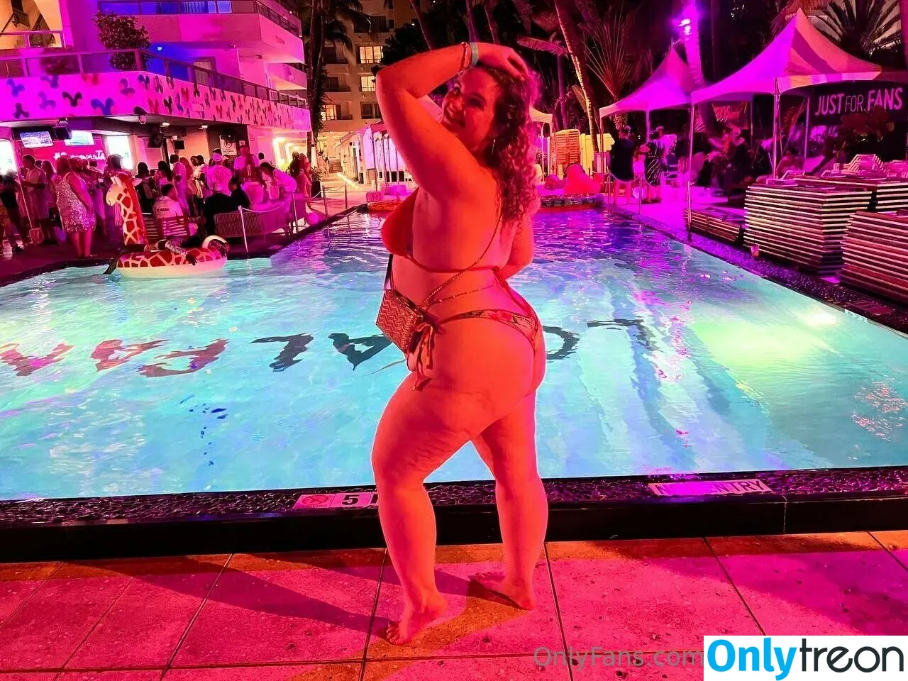 mollynonsense nude photo #0169 (missusthickness / molly.nonsense)