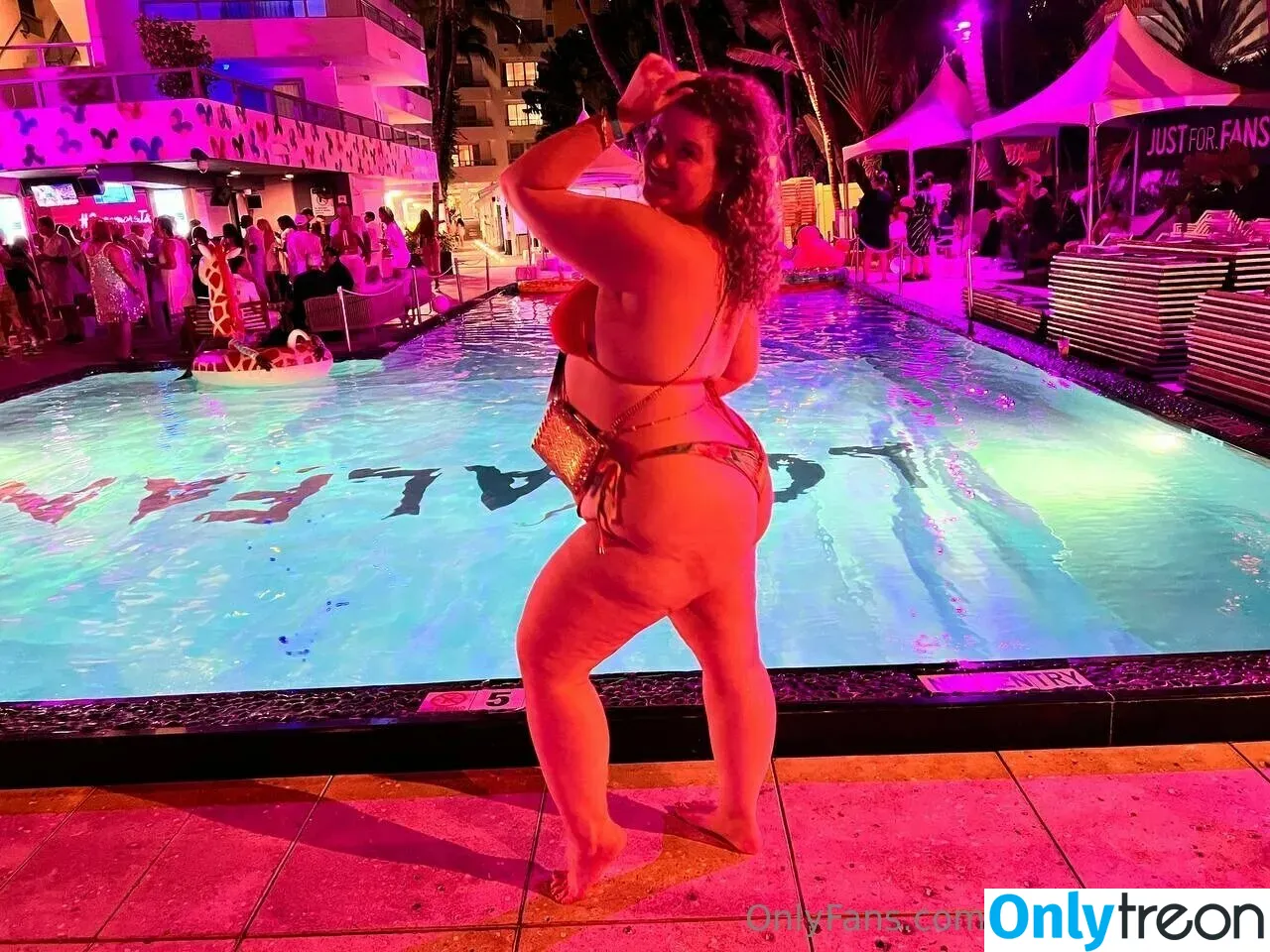 mollynonsense nude photo #0171 (missusthickness / molly.nonsense)
