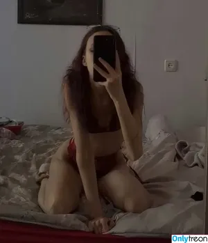 Mõmmikaru / mekamew / mommikaru nude photo #0007